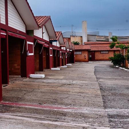 Hotel E Motel Madrugada Itu Zewnętrze zdjęcie